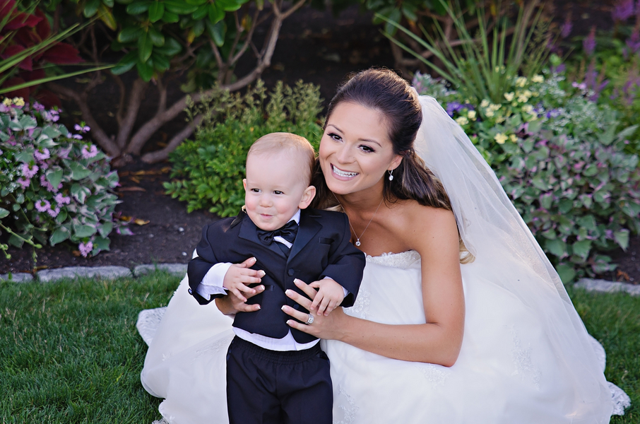 View More: http://brittanyadamsphotography.pass.us/torren-wedding