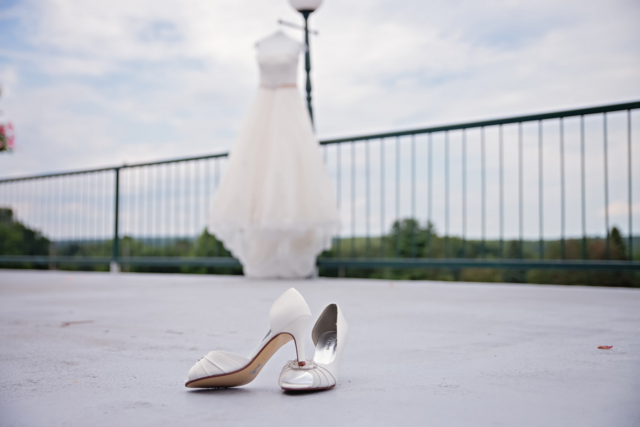 View More: http://brittanyadamsphotography.pass.us/torren-wedding